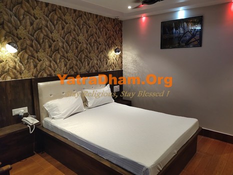 Naugachhia - YD Stay 326001 (Food Plaza Hotel Shreyash Inn) 2 Bed AC Room View 2