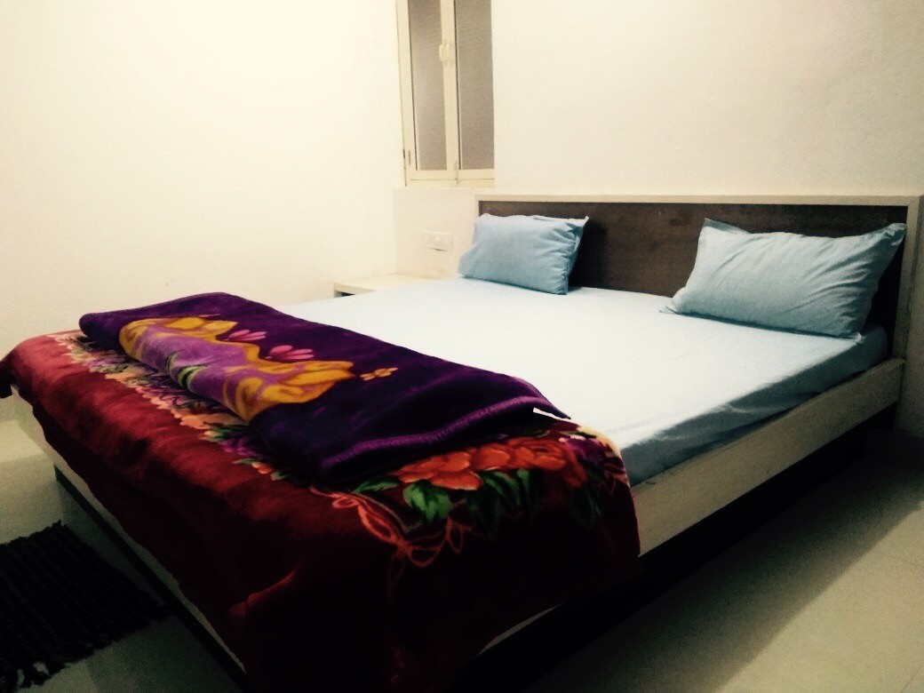 Varanasi Har Har Mahadev Kashi Ashram 2 Bed AC Room View 