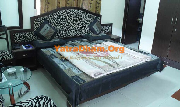 Dehradun - YD Stay 58004 (Hotel GP Grand) 2 Bed AC Room View 1