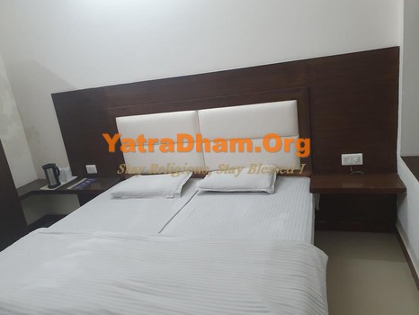 Dehradun - YD Stay 58004 (Hotel GP Grand) 2 Bed AC Room View 5