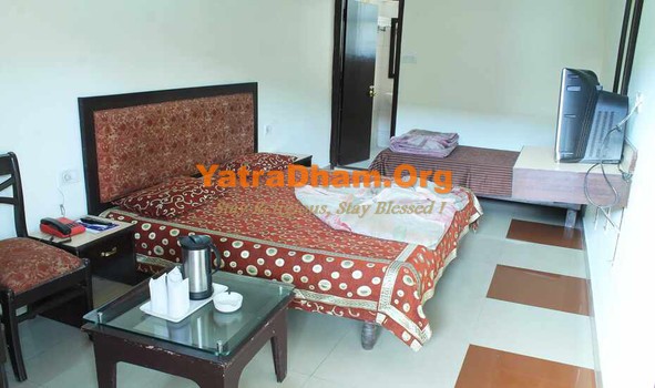 Dehradun - YD Stay 58004 (Hotel GP Grand) 2 Bed AC Room View 7