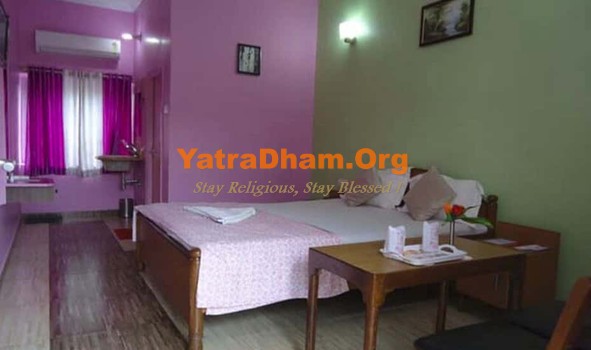 Muzaffarapur - YD Stay 323001 (Hotel Gayatri Palace) 2 Bed AC Room View 5