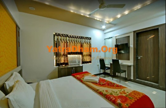 Dwarka - YD Stay 50002 (Hotel Gopal) 2 Bed AC Room View 2