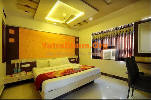 Dwarka - YD Stay 50002 (Hotel Gopal) 2 Bed AC Room View 5