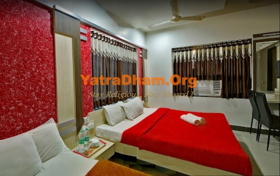 Dwarka - YD Stay 50002 (Hotel Gopal) 4 Bed AC Room View 2