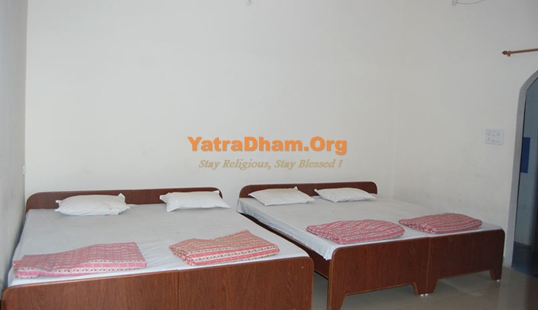 Ujjain Gujarati Samaj Dharamshala 4 Bed Room View 1
