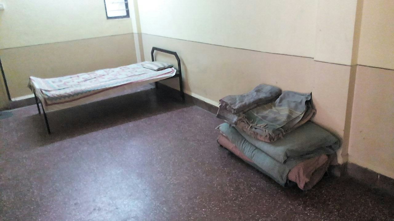 Morgaon-Maheshwari Bhakt Nivas_8 Bed Non A/c. Room