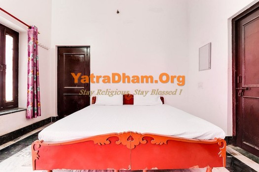 Ayodhya - Hanuman Bagh Dharamshala 2 Bed Non AC Room View 4