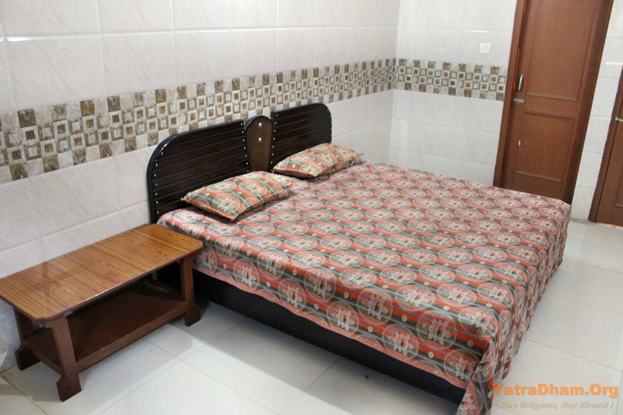 Haridwar_Ekta_Bhavan_Dharamshala_2 Bed_Ac. Room_View1