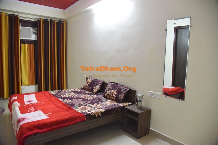 Haridwar_Gopi_Dham_Dharamshala_2 Bed_AC Room_View2
