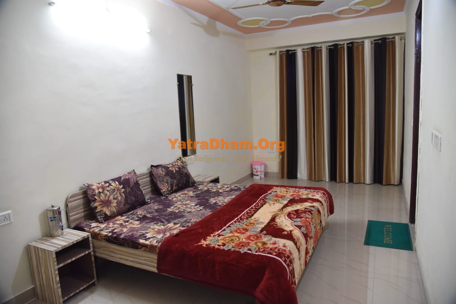 Haridwar_Gopi_Dham_Dharamshala_2 Bed_AC Room_View3
