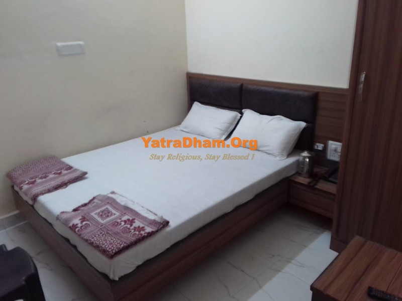 Haridwar K K Renuka Dharamshala 2 Bed AC Room