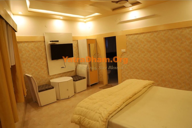 Bhiwani - YD Stay 279001 (Hotel Haryana) 2 Bed Room View 3