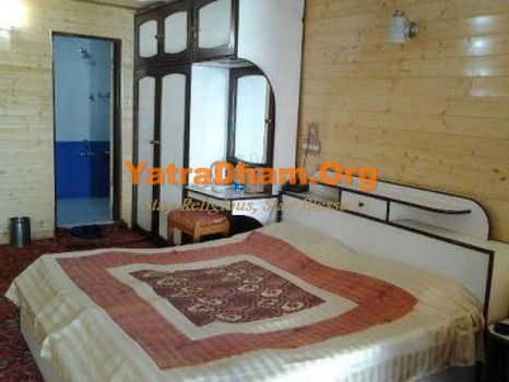 Srinagar - YD Stay 5705 (Hotel Heemal) 2 Bed Room View 3