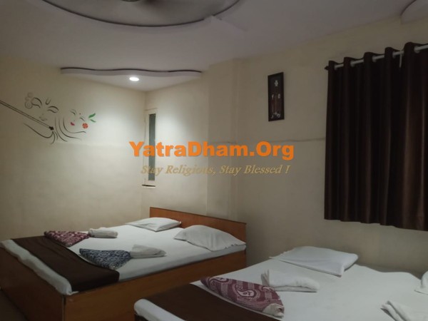 Solapur YD Stay 16501 Room View1
