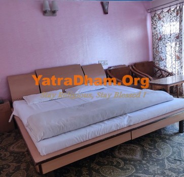 Pahalgam - YD Stay 324005 (Hotel Noor Mahal) 2 Bed Deluxe Room View 2