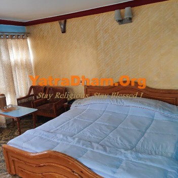 Pahalgam - YD Stay 324005 (Hotel Noor Mahal) 2 Bed Deluxe Room View 1