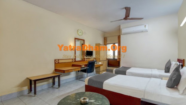 Visakhapatnam - Yd Stay 312002 Hotel Saaket Residency) 2 Bed Room View 1 
