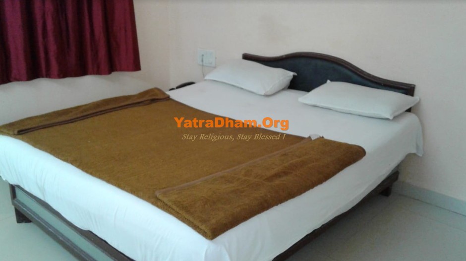 Mahabaleshwar - YD Stay 18104 (Hotel Sai Nivas 2 Bed Room View 1