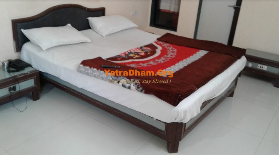 Mahabaleshwar - YD Stay 18104 (Hotel Sai Nivas 2 Bed Room View 2