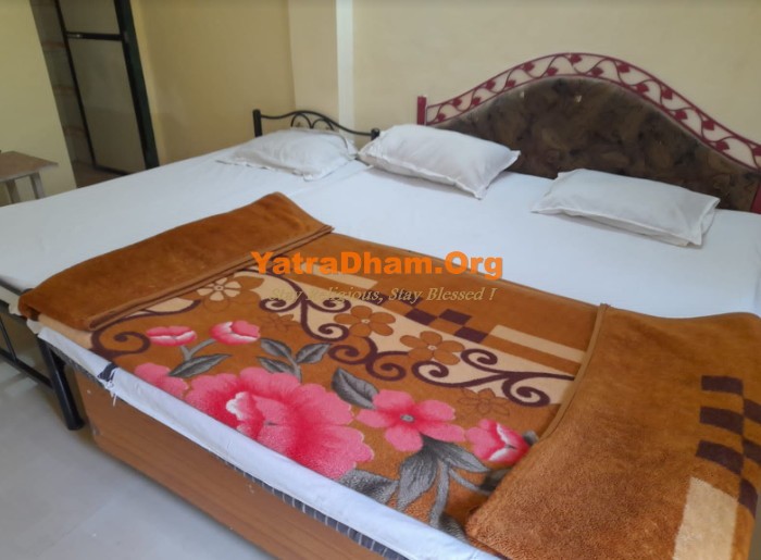 Mahabaleshwar - YD Stay 18104 (Hotel Sai Nivas 3 Bed Room View 3