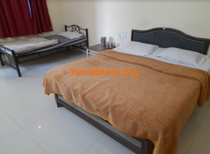 Mahabaleshwar - YD Stay 18104 (Hotel Sai Nivas 3 Bed Room View 2