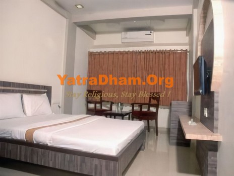Junagadh - YD Stay 1003 (Hotel Sapphire) 2 Bed Room View 4