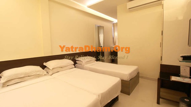 Pune - YD Stay 132002 (Hotel Shivam) 3 Bed AC Room View 1