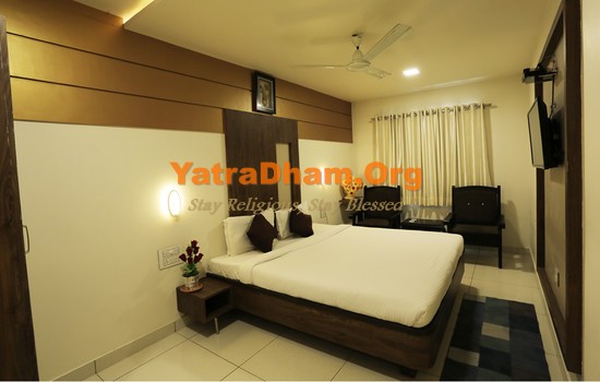 Madhapar (Kutch Bhuj) - YD Stay 94004 (Hotel Shyam Palace)