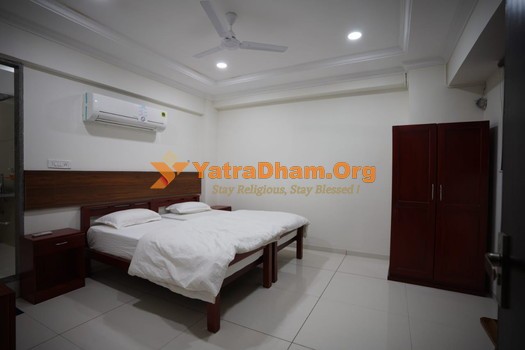 Shree Swaminarayan Mandir Dharamshala Jetalpur Room View 1