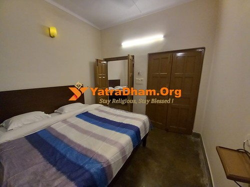 Haridwar Govind Bhawan Dharamshala 2 Bed Non AC Room View
