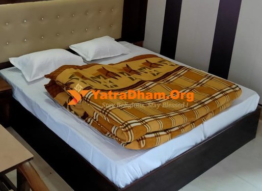 Ghangaria Hotel Kuber 2 Bed Room
