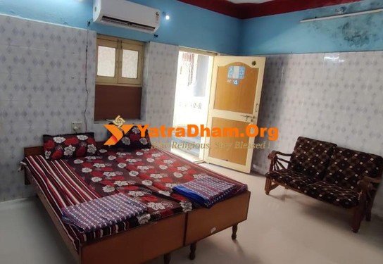 Srisailam Veera Rasaiva Lingayati Choultry 2 Bed AC Room View