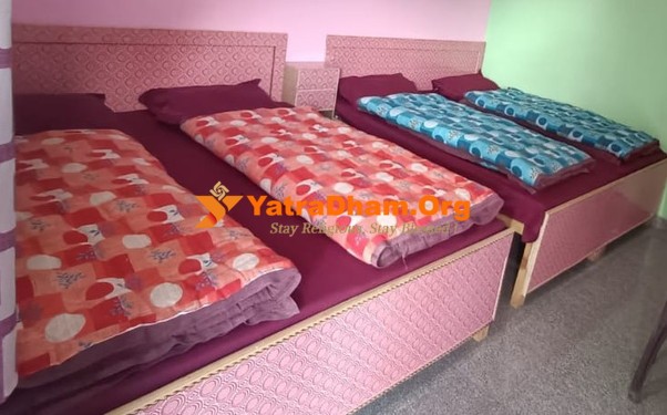 Sonprayag Abhishek Hotel 4 Bed Non AC Room