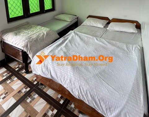 Guptkashi Best View Home Stay 3 Bed Non AC Room