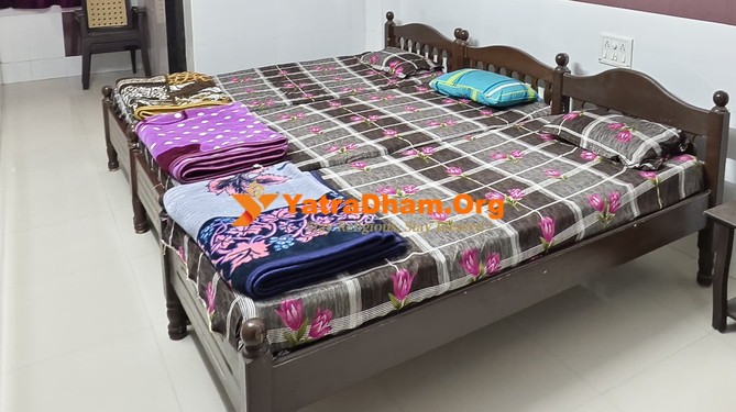 Mandvi Shree Swaminarayan Dharamshala 3 Bed Room