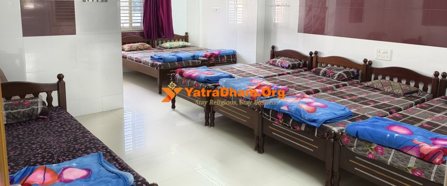 Mandvi Shree Swaminarayan Dharamshala 7 Bed Room