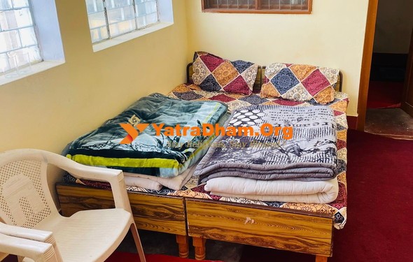Badrinath Smriti Bhavan Home Stay 2 Bed Non AC Room View