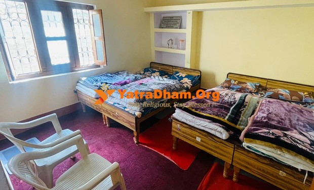 Badrinath Smriti Bhavan Home Stay 4 Bed Non AC Room View