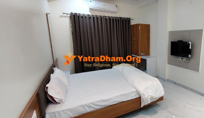 Grishneshwar Hotel Mayur Residency 2 Bed AC Room