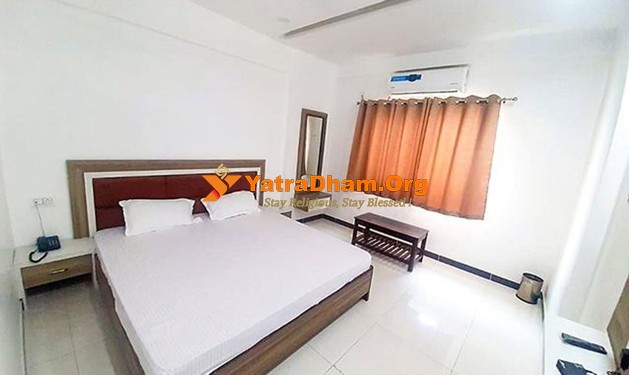Haridwar Chinmay Dham 2 Bed AC Room View 