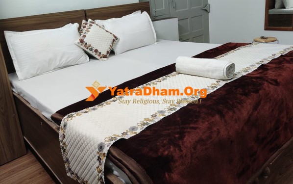 Varanasi ISKCON Guest House (Gaurang Kutir) 2 Bed AC Room View