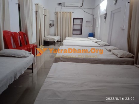 Varanasi Shri Swami Shital Das Akhada Stay Room View 1