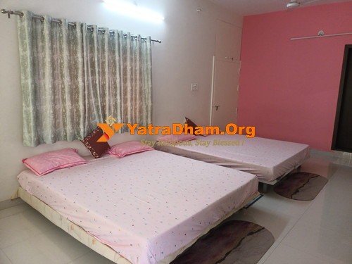 Ujjain Asha Natural Home 2 Bed Ac Room View 4