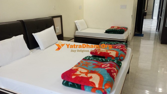 Haridwar Kasi Annapurna Vasavi Arya Vysya Satram 3 Bed AC Room View 4