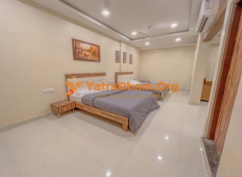Kutch Bhuj Hotel Park View Residency 4 Bed Deluxe AC Room