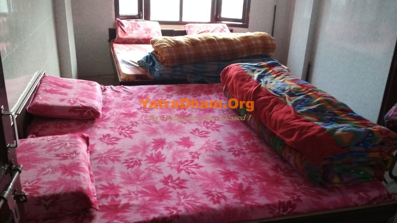 Shimla Laxminarayan Mandir Aggarwal Dharamshala 4 Bed Non AC Room View2