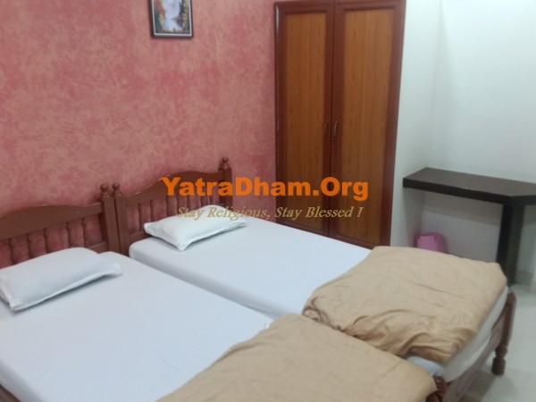 Ahmedabad Shree Swaminarayan Vishranti Bhavan Room View1