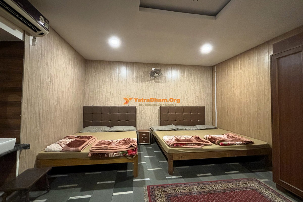Aditya Ashram Sewa Samiti - Varanasi