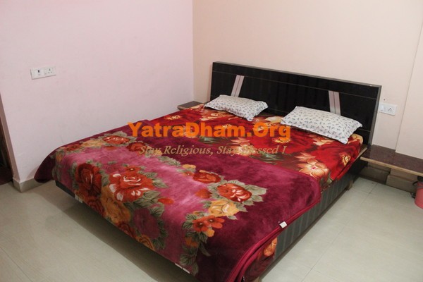 Swaminarayan_Ashram_Dharamshala_2 Bed_A/c. Room_View1